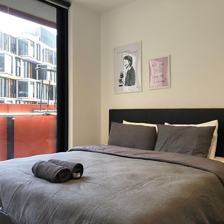 Hfn Heart Of Melbourne Cbd Apartment Екстериор снимка