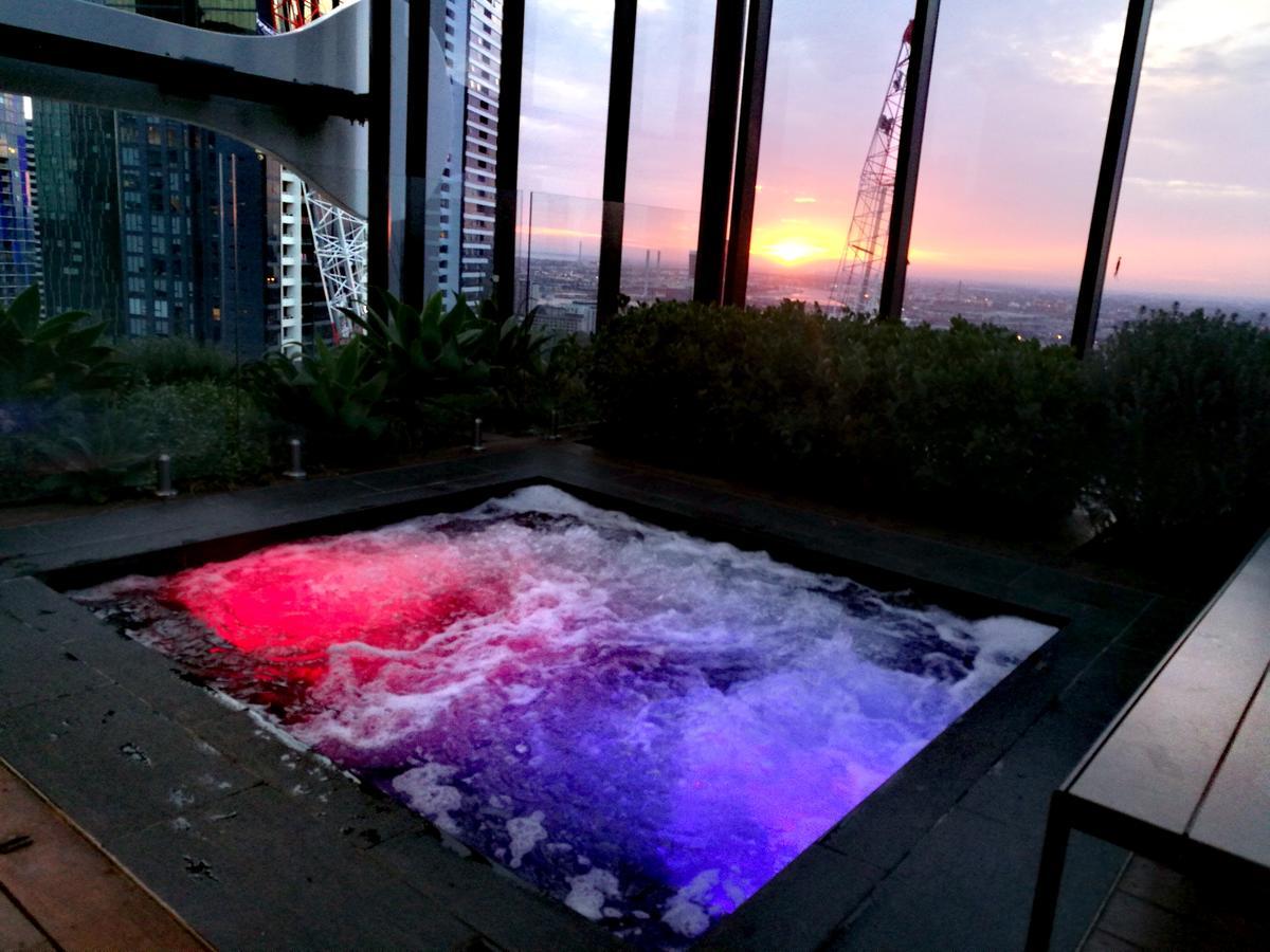 Hfn Heart Of Melbourne Cbd Apartment Екстериор снимка